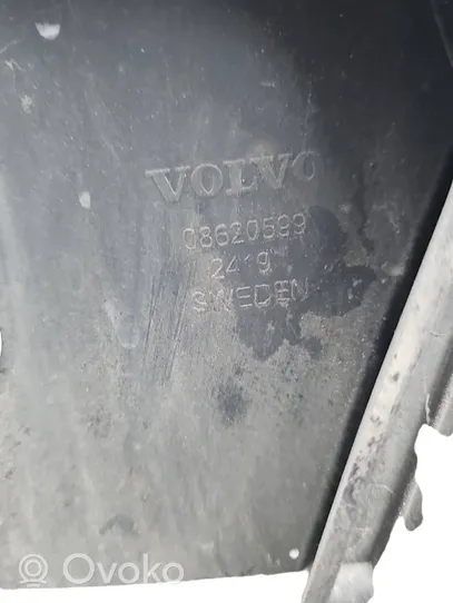 Volvo XC90 Zderzak tylny 08620599