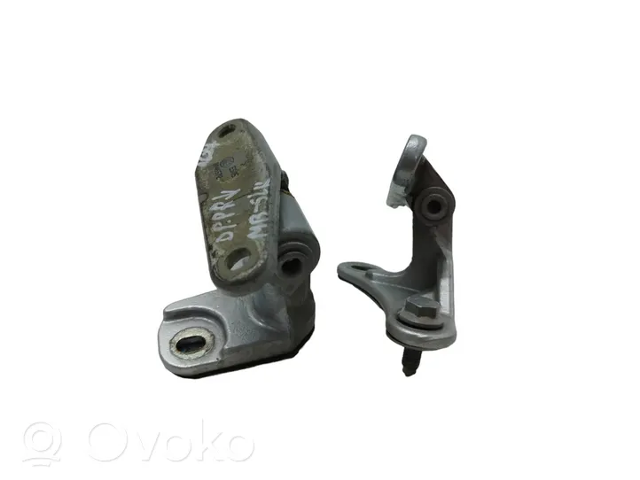 Mercedes-Benz SLK R172 Kit de charnières porte avant A046572