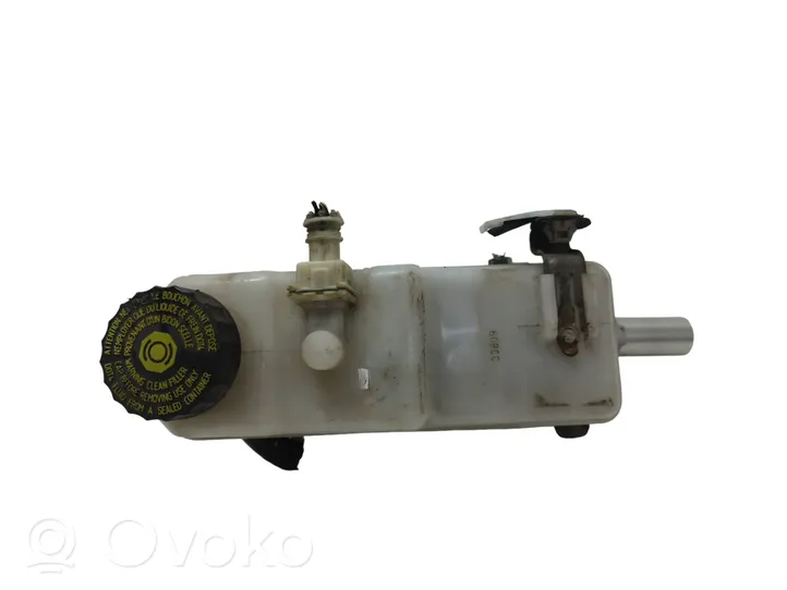 Toyota Avensis T270 Główny cylinder hamulca 0204255239