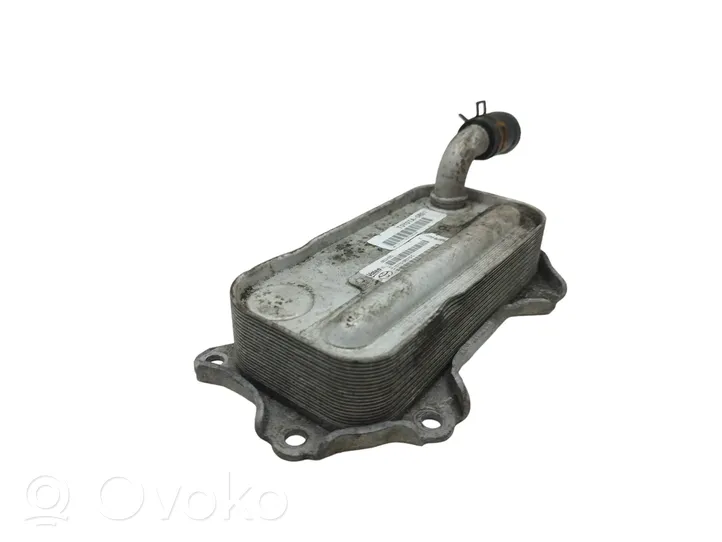 Toyota Avensis T270 Radiatore dell’olio del motore 157100R010C