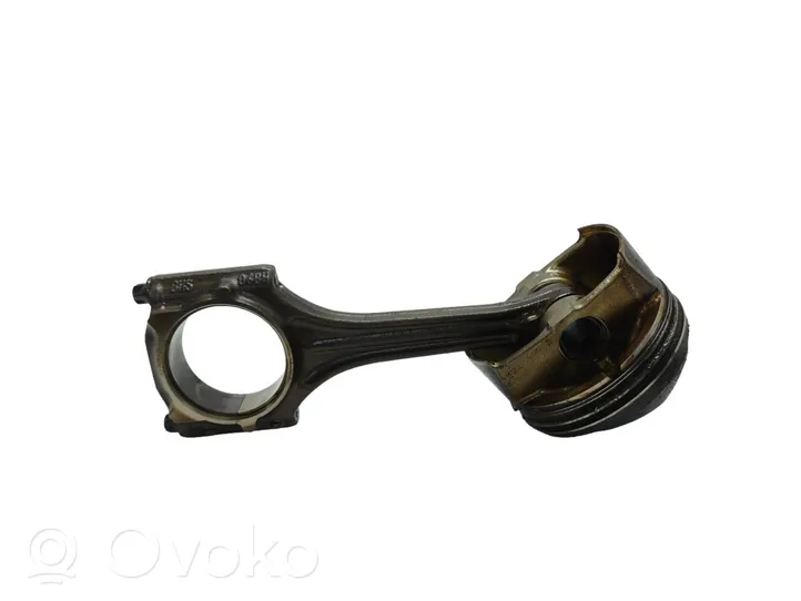 Seat Altea Tłok z korbowodem 250304