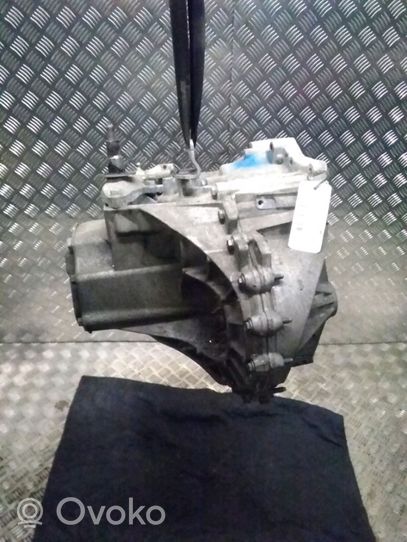 Peugeot Partner Manual 6 speed gearbox 1611630980