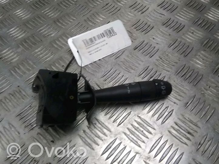 Dacia Duster Manetka / Przełącznik wycieraczek 6001551358