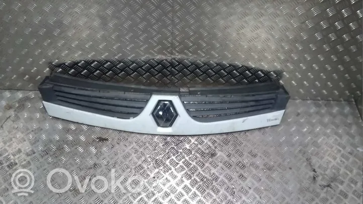 Renault Master II Grille calandre supérieure de pare-chocs avant 7701065760