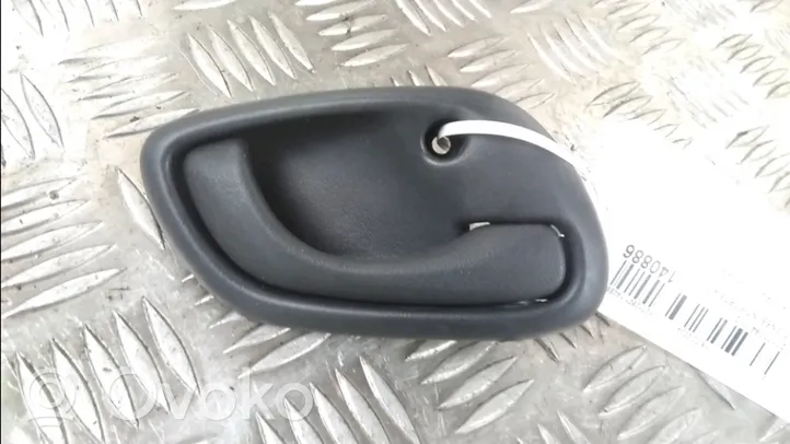 Suzuki Grand Vitara I Front door interior handle 8311076G11KM6