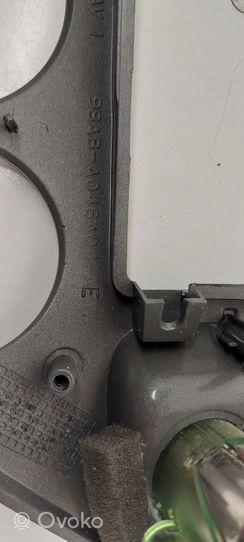 Ford Focus Klimato kontrolės/ pečiuko kontrolės apdaila 98ABA046A04