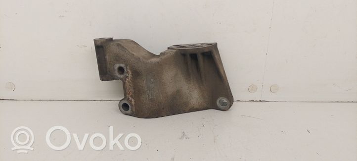 Opel Vectra C Support de générateur / alternateur 90571112