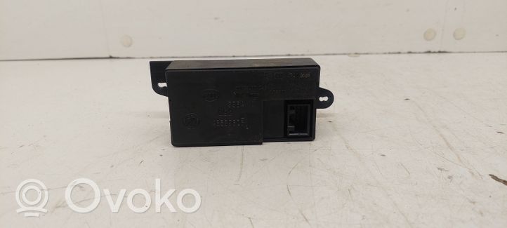 Fiat Multipla Oven keskuslukituksen ohjausyksikön moduuli 46539626