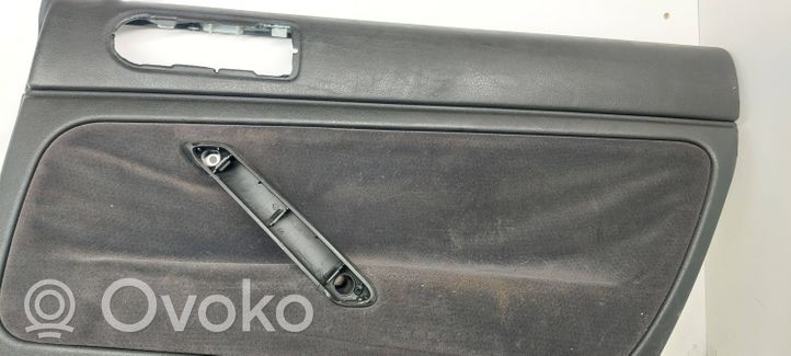 Volkswagen PASSAT B5 Takaoven verhoilu 3B5B9867212