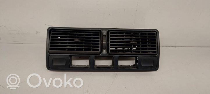 Volkswagen Golf IV Grille d'aération centrale 1355D3352