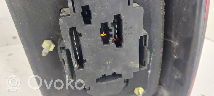 Volkswagen PASSAT B4 Lampa tylna 3A9954111B