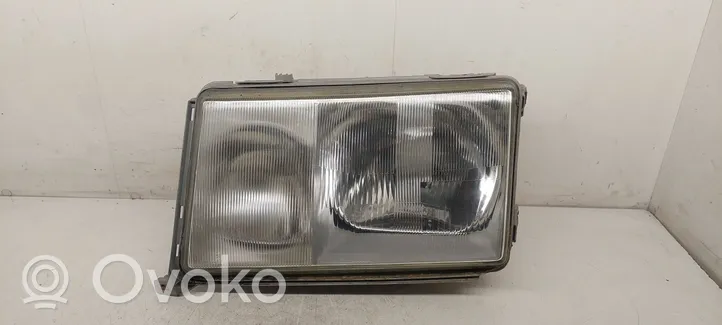 Mercedes-Benz E W124 Lampa przednia 203091B