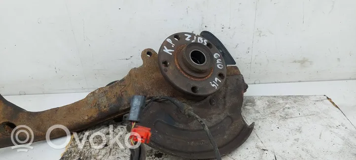 Audi A4 S4 B5 8D Fuso a snodo con mozzo ruota anteriore 8D0407257