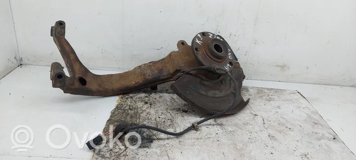 Audi A4 S4 B5 8D Fuso a snodo con mozzo ruota anteriore 8D0407257