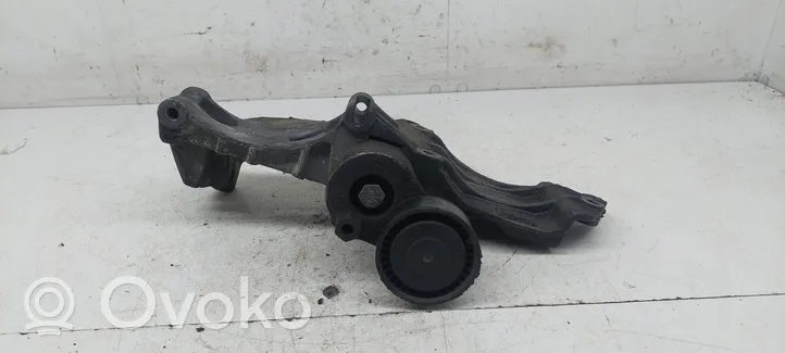 Renault Scenic II -  Grand scenic II Support de générateur / alternateur 8200327134