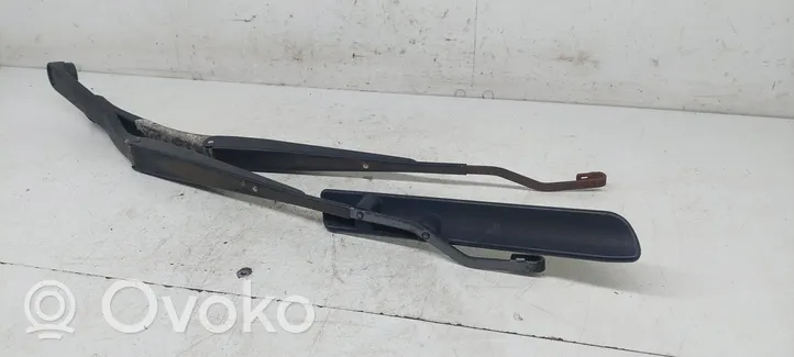 Subaru Forester SF Front wiper blade arm 