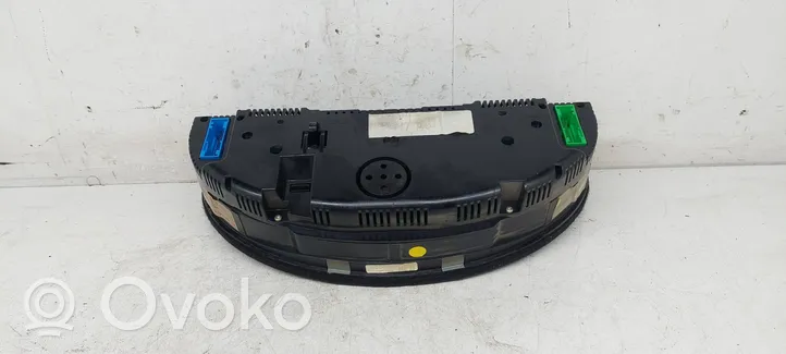 Audi A4 S4 B6 8E 8H Speedometer (instrument cluster) 036901830