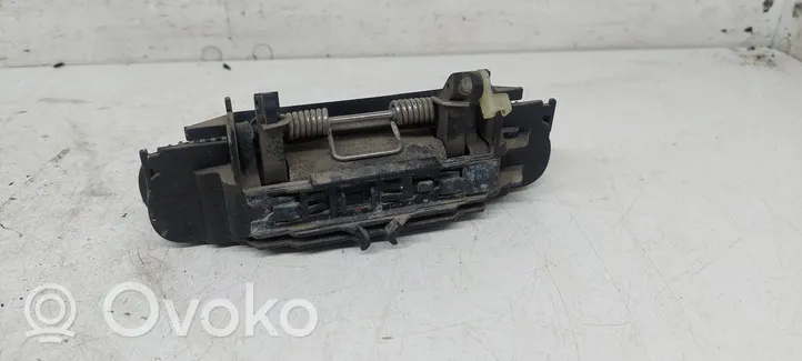 Audi A4 S4 B6 8E 8H Klamka zewnętrzna drzwi tylnych 4B0839885