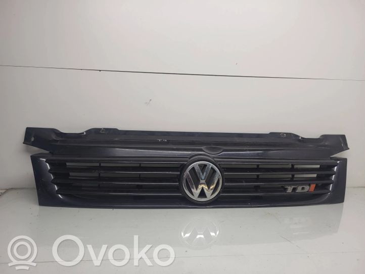 7D0853651AGRU Volkswagen Transporter - Caravelle T4 Oberes Gitter 