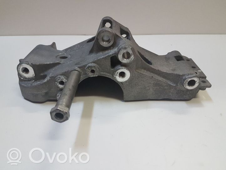 BMW 4 F36 Gran coupe A/C compressor mount bracket 7619250