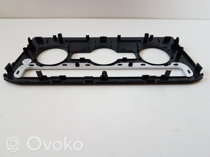 Volkswagen Tiguan Console centrale, commande chauffage/clim 5NC820073A