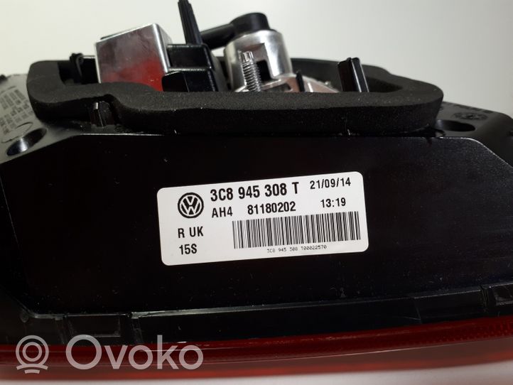 Volkswagen PASSAT CC Lampy tylnej klapy bagażnika 3C8945308T