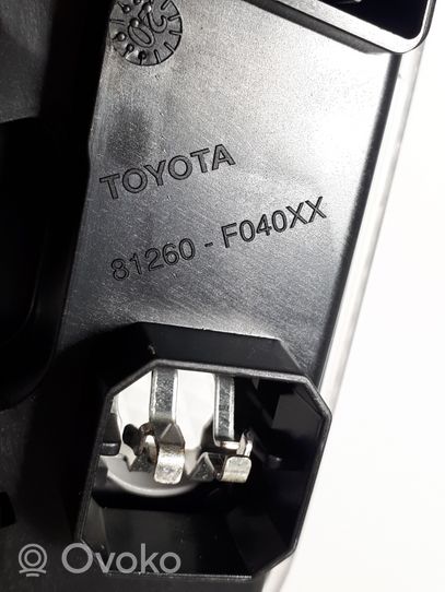 Toyota C-HR Etuistuimen valo 81260F040XX