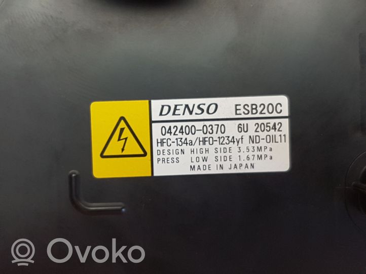 Toyota Prius (XW50) Oro kondicionieriaus kompresorius (siurblys) 8837047092