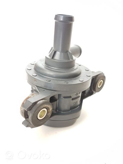 Toyota Prius (XW50) Pompe à eau de liquide de refroidissement G904047040