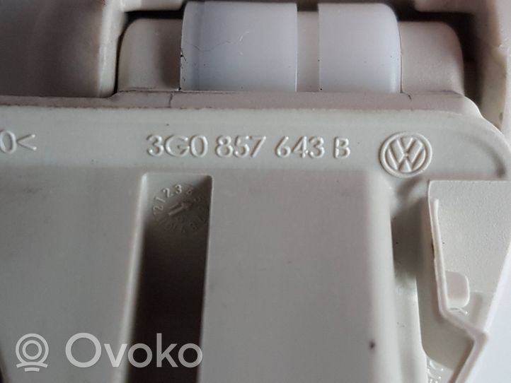 Volkswagen PASSAT B8 Задняя ручка 3G0857643B