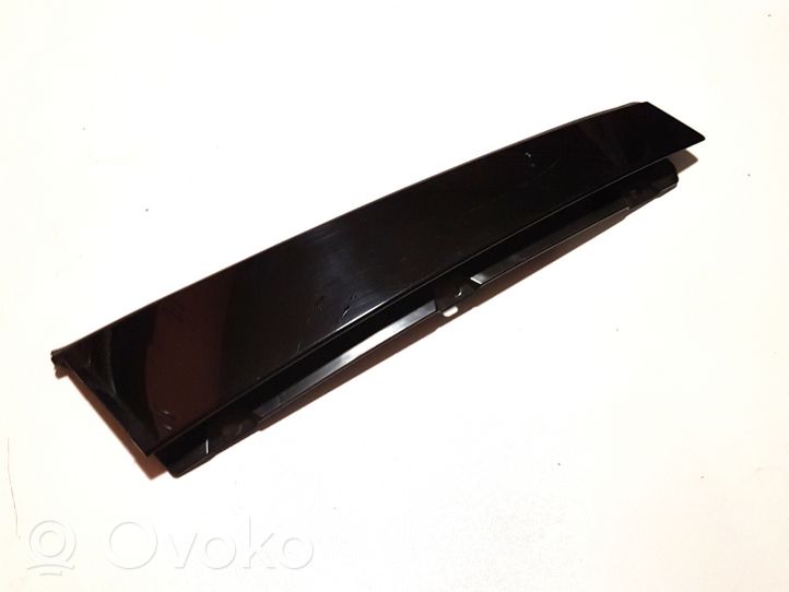 Volvo V40 Moulures des vitres de la porte arrière 31391185