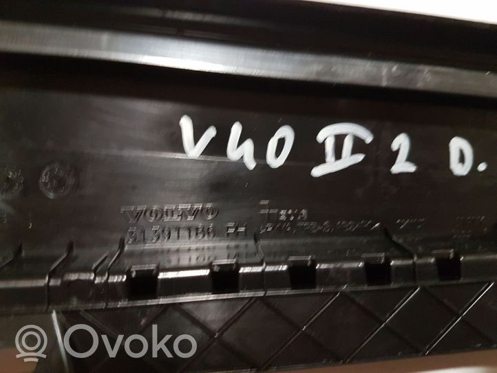 Volvo V40 Moulures des vitres de la porte arrière 31391186