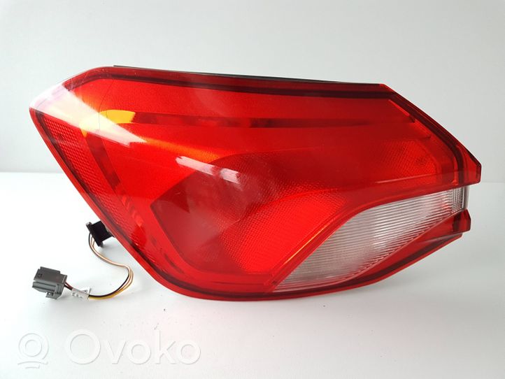 Ford Focus Lampa tylna JX7B13405CE