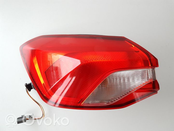 Ford Focus Lampa tylna JX7B13405CE