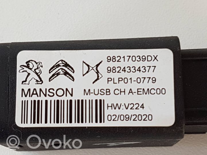 Peugeot 208 USB-Anschluss 98217039DX