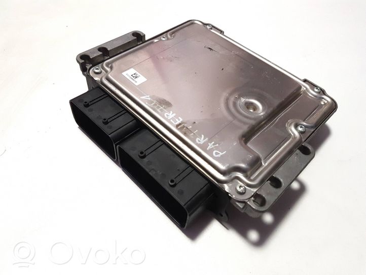 Peugeot Partner III Sterownik / Moduł ECU 9825318180