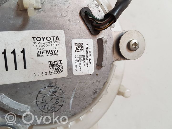 Toyota Prius (XW30) Wentylator baterii pojazdu hybrydowego / elektrycznego G923047020