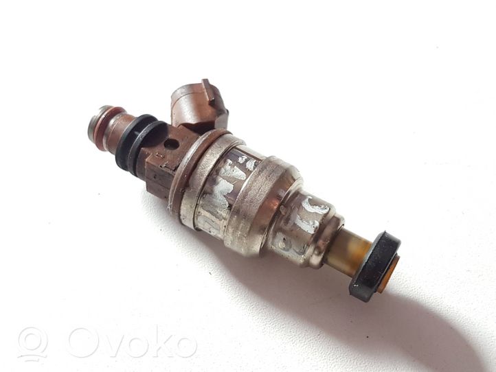 Mazda 323 F Injecteur de carburant INP482