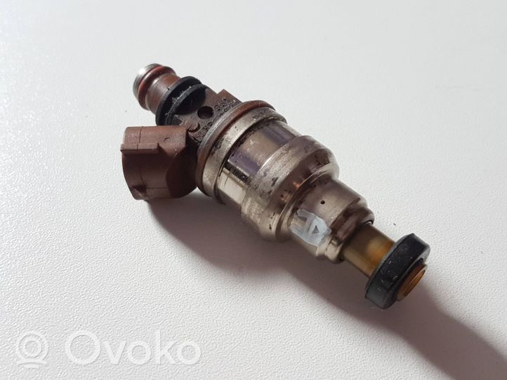 Mazda 323 F Injecteur de carburant INP482