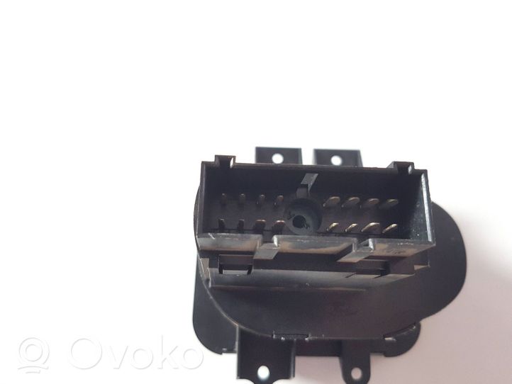 Land Rover Discovery 3 - LR3 Interruptor de luz YUD501480PVJ