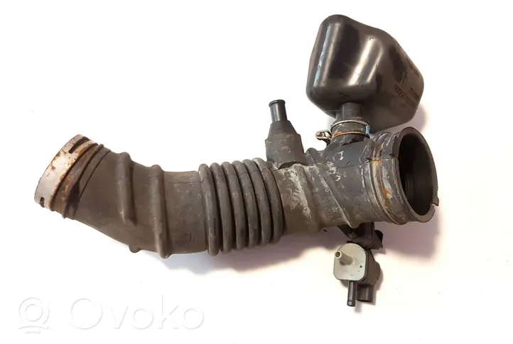 Toyota RAV 4 (XA30) Air intake duct part 1788023240