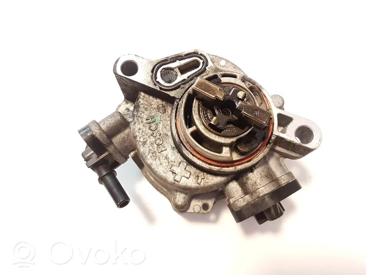 Opel Combo E Vacuum pump 9804021880