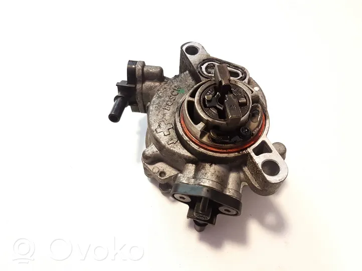 Opel Combo E Vacuum pump 9804021880