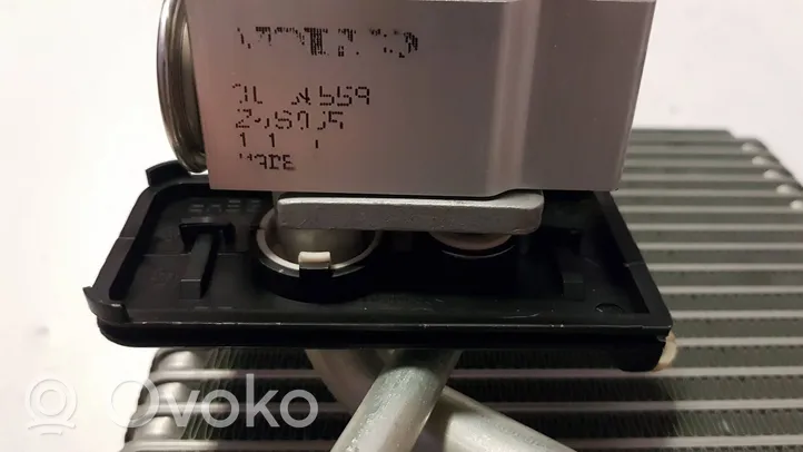 Volvo XC90 Ilmastointilaitteen sisälauhdutin (A/C) E2411003