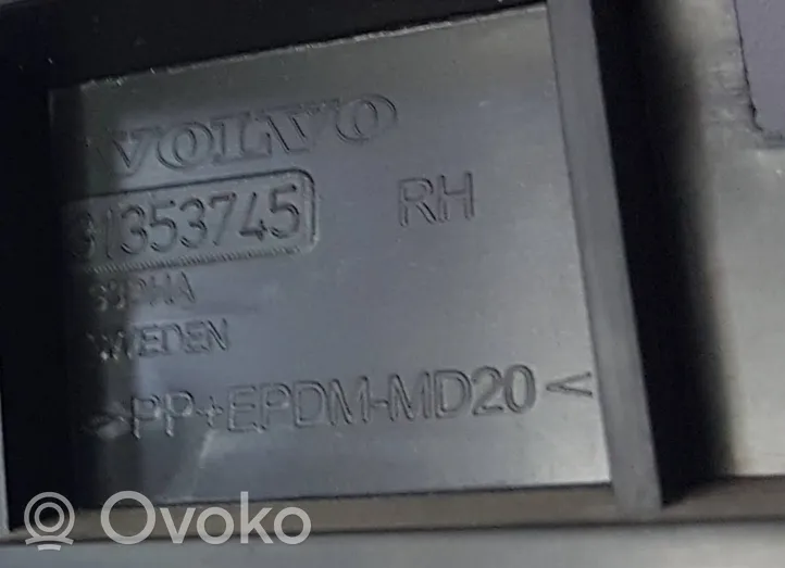 Volvo XC90 Narożnik zderzaka tylnego 31353745