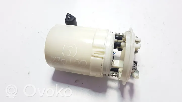 Subaru Outback Pompe à carburant 42021AG000