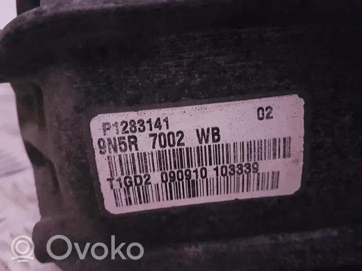 Volvo S40 Mechaninė 5 pavarų dėžė P1283141