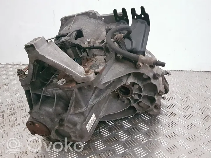 Volvo S40 Mechaninė 5 pavarų dėžė P1283141