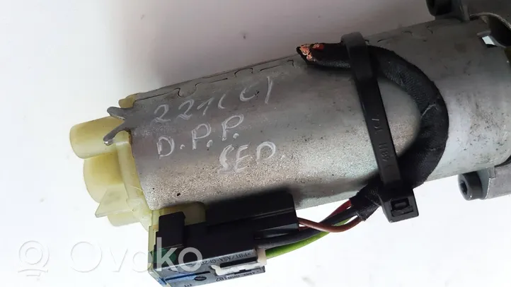 Mercedes-Benz S W221 Seat adjustment motor A2208204942