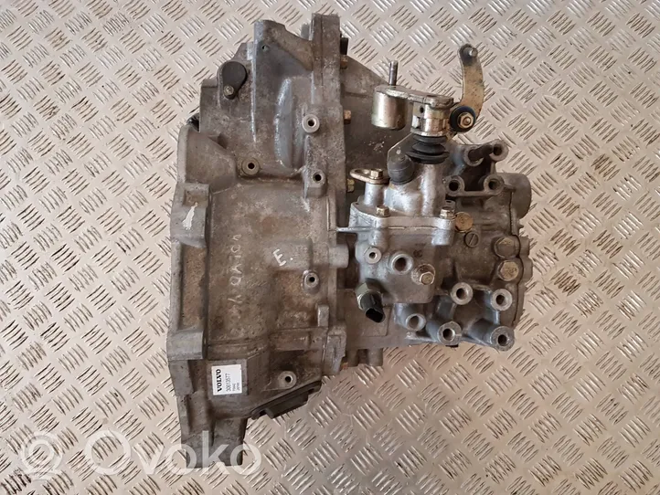 Volvo S40, V40 Mechaninė 5 pavarų dėžė 30613577